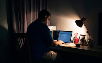 Ночь не время для работы: последствия сбоя биоритмов — бессонница и гормональные проблемы