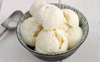 Советский пломбир за 10 минут: сливки и сгущенка — простой рецепт легендарного мороженого