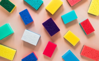 Кухонная радуга: как выбрать правильную губку для посуды — цвет имеет значение
