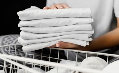 Верните белизну пожелтевшему белью: простые действия и яркий результат — проверенные методы