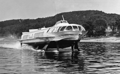 Скорость и комфорт технолегенды: советские суда с подводными крыльями — от «Ракеты» до «Тайфуна»