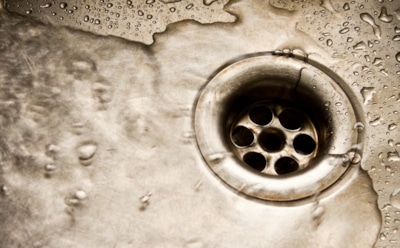 Как быстро избавиться от засоров в трубах: народные методы борьбы — эффективные хитрости