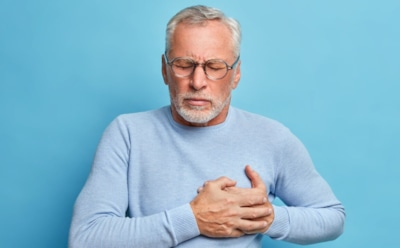 Инфаркт предупреждает: неожиданные сигналы организма — как распознать скрытые признаки