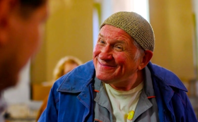 «Особенности национальной больницы» с Олегом Гаркушей: фронтмен «АукцЫона» одолел алкоголизм и снялся во франшизе о запойном пьянстве