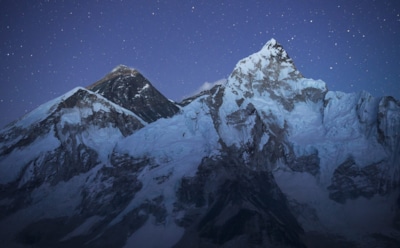 Медленно, но верно: Эверест продолжает расти — гидрологические процессы поднимают гору