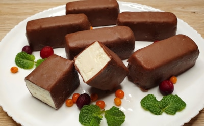 Домашние творожные сырки по ГОСТу: рецепт советского лакомства в шоколадной глазури — приготовьте сами