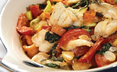 Рагу бывает не только с мясом и овощами: аппетитное горячее угощение из рыбы — насыщающее блюдо для всей семьи