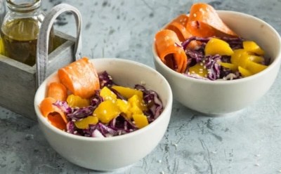 Добавьте в салат тропической экзотики: рецепт с манго и краснокочанной капустой — сочетание сладости и свежести