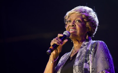Умерла мать Уитни Хьюстон: певица Сисси Хьюстон выступала с Элвисом Пресли и Аретой Франклин