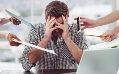 Не дайте хроническому стрессу разрушить сердце: как постоянные эмоции приводят к болезням — советы кардиолога