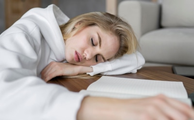 Дневная сонливость — недобрый знак: когда это сигнал о проблемах с сердцем — опасные последствия хронического недосыпа