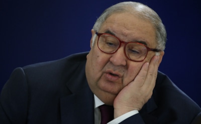 Алишер Усманов подал жалобу на журналиста за обвинения в подкупе судей