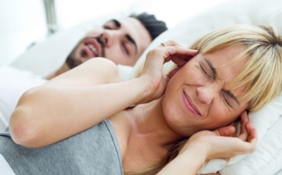 Как избавиться от храпа: простые способы улучшить сон — правильная поза и изменение образа жизни