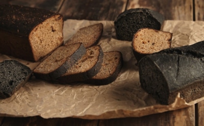 Уникальные свойства черного хлеба: помощь в укреплении организма — польза для здоровья