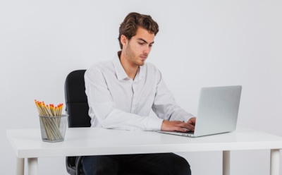 Сидячий образ жизни хуже курения: как защитить сердце, суставы и снизить стресс — рекомендации врача