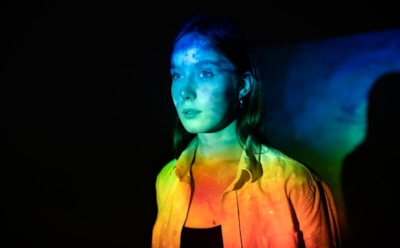 Как свет влияет на наше настроение: оттенки для продуктивности и отдыха — советы психолога