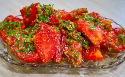 Сочные помидоры по-корейски: пикантная закуска для любого стола — яркий вкус за считаные минуты
