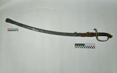 Загадочная сабля в старом колодце: находка из XIX века — Новгород раскрывает тайны