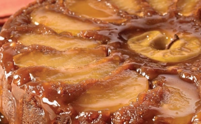 Карамельная сенсация: пирог с яблоками, который затмит шарлотку — тонкий баланс вкусов