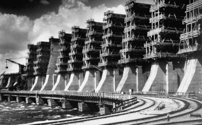 Великие стройки эпохи СССР: как строились каналы, ГЭС и магистрали — достижения и культурное наследие