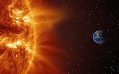 Необычная вспышка на Солнце: многоуровневый выброс без угрозы для Земли — ученые раскрывают детали