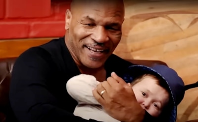 «Я думал, ему шесть лет»: Майк Тайсон оправдался за нежности с Хасбиком