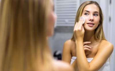 Причины розацеа: как избежать кожной болезни — влияние привычек и внешних факторов на развитие патологии