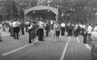 Воспоминания о танцплощадках СССР: здесь начиналась молодость — магия ностальгии советских лет