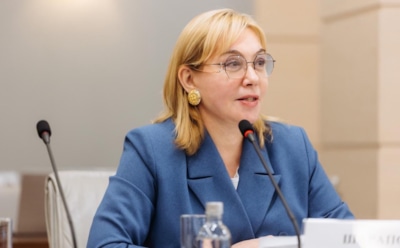 Мошенники выдали себя за руководство ЦУМа — жена Михалкова и Арина Шарапова потеряли крупные суммы