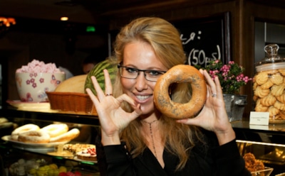 Ксения Собчак с размахом отметила 43-летие: вечер в стиле лофт, звезды, эпатаж и неожиданные подарки