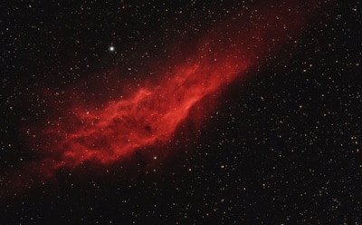 «Красные монстры» Вселенной: древние галактики, открытые астрономами — новые факты о звездообразовании