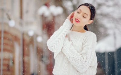 Гидролаты зимой: увлажнение и защита кожи — натуральный способ вернуть упругость