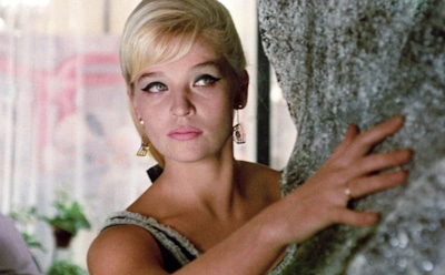 Прощание с легендой кино: Светлану Светличную провожают в последний путь в Москве