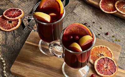 Напиток с теплом и энергией: кофейный глинтвейн на вишневом соке — уютный зимний рецепт