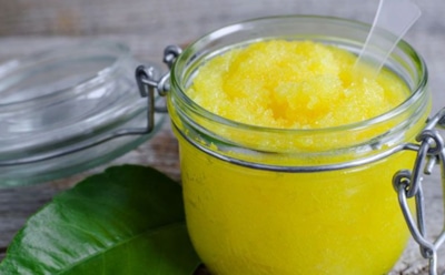 Подарите своей коже гладкость и ровный тон: средство для очищения с лимоном — рецепт скраба