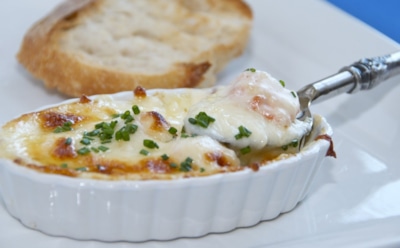 Жюльен с красной рыбой: сливочный вкус и нежная текстура — необычное блюдо для домашнего ужина