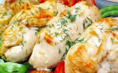 Фаршированное куриное филе: простой рецепт с орехами и виноградом — нежное блюдо с карамельным вкусом