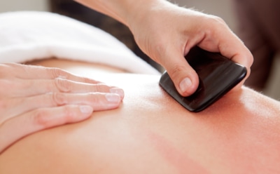 Древняя техника массажа гуаша: секрет молодости и здоровья — простые шаги для сияющей кожи