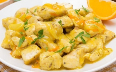 Куриные грудки с восхитительным соусом из сливок и апельсинов: неповторимый выбор для праздничного стола — нежное блюдо