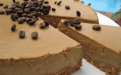 Кофейный чизкейк без выпечки: шоколадная нежность и аромат эспрессо — пошаговый рецепт