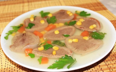 Нежное заливное из говяжьего языка: рецепт на праздник — восхитительный вкус с простыми шагами