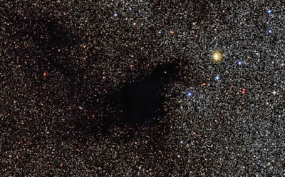 Обнаружена космическая пустота: шаг к разгадке кризиса космологии — новое в исследовании Вселенной