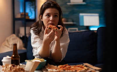 Переедание и его последствия: как избежать осложнений — влияние на ЖКТ, риск рефлюкса и советы врача