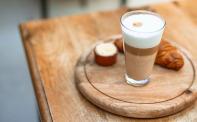 Зимний уют в десерте: капучино крем-брюле с кофейным ароматом — французский рецепт тепла