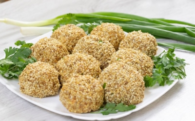 Рыбные шарики из печени трески: закуска для праздников и будней — простой рецепт с доступными ингредиентами