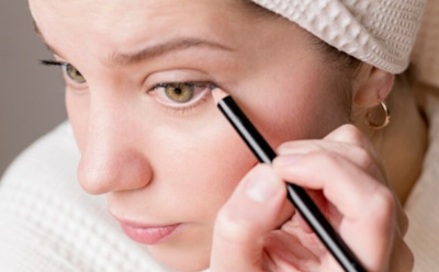 Неожиданные варианты замены подводки: креативные идеи для нанесения стрелок — от теней до туши