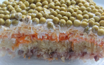 Салат «Объедение» к новогоднему столу: нежный вкус и простота приготовления — альтернатива наскучившей классике