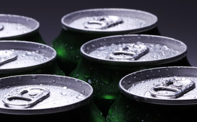 Энергетические напитки и здоровье: быстрый заряд сил или опасность для организма — как употреблять без вреда