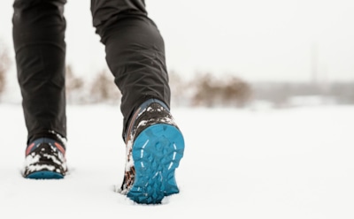 Шагом к долголетию: ходьба помогает обновлению и оздоровлению организма — рекомендации врача
