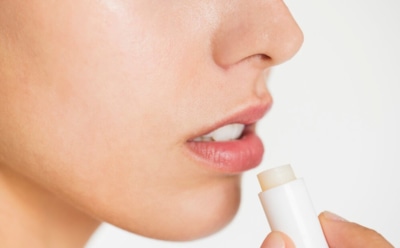 Защита губ зимой: советы по уходу и восстановлению кожи — причины сухости